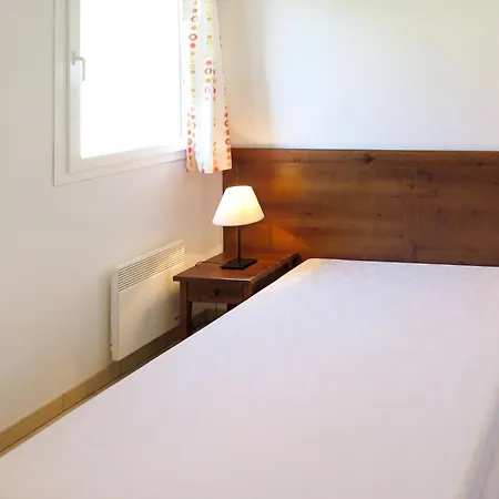 Apartment Le Domaine De Claire Rive-2 By Interhome